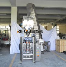 全自动颗粒称重计量袋包机 瓜子零食包装设备 杂粮电子秤包装机