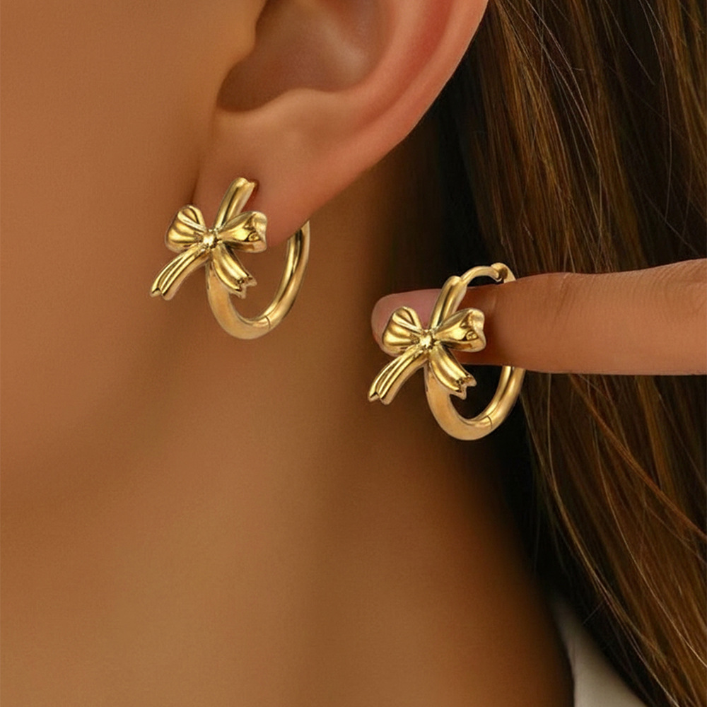 Titanium Steel Bowknot European and American Niche Design Bowknot Simple Versatile Ear Clip Earrings Cool and Stylish Unisex Minimalist Ear Accessories
