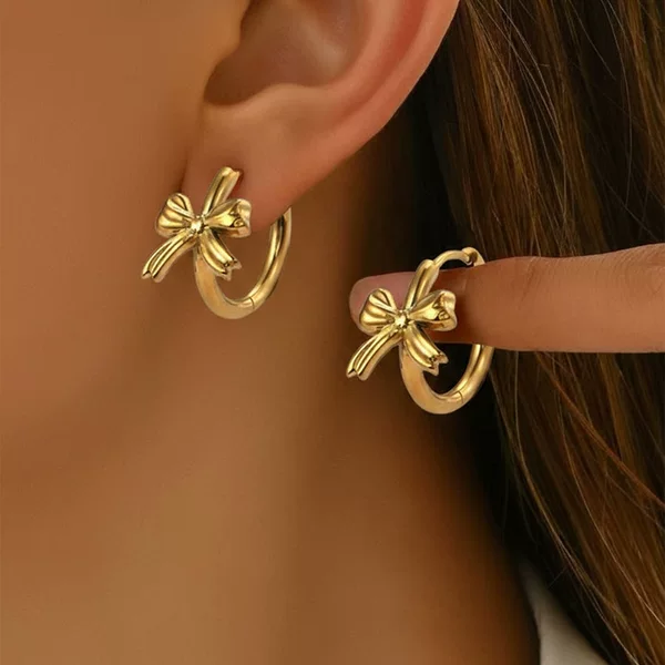 Titanium Steel Bowknot European and American Niche Design Bowknot Simple Versatile Ear Clip Earrings Cool and Stylish Unisex Minimalist Ear Accessories