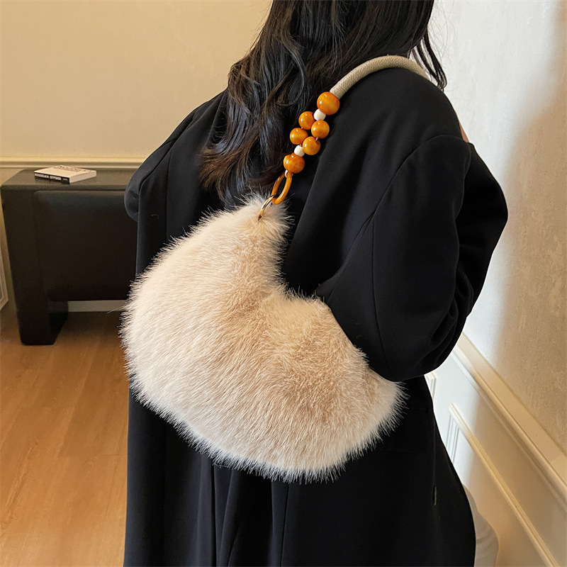 2025 otoño y invierno nuevo bolso de madera de perlas bolso de pelusa bolso inferior de alta calidad de la moda dulce lindo bolso de hombro