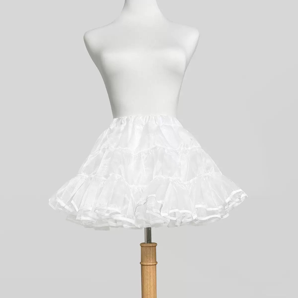 Y101 white tutu skirt