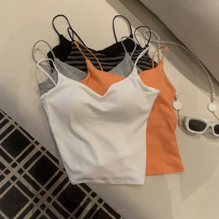 Hot Girl's Crop Top with Exposed Navel, Slim Fit, Thin Straps, Unique Design, with Chest Pads, Versatile Tank Top for Summer Hot Girl's Crop Top with Exposed Navel, Slim Fit, Thin Straps, Unique Design, with Chest Pads, Versatile Tank Top for Summer