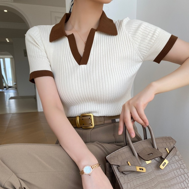 French High-End Elegant Polo Shirt for Women in Summer Contrasting V Neck Short-Sleeved Ice Silk Top Slim Fit with Knitted Knitwear