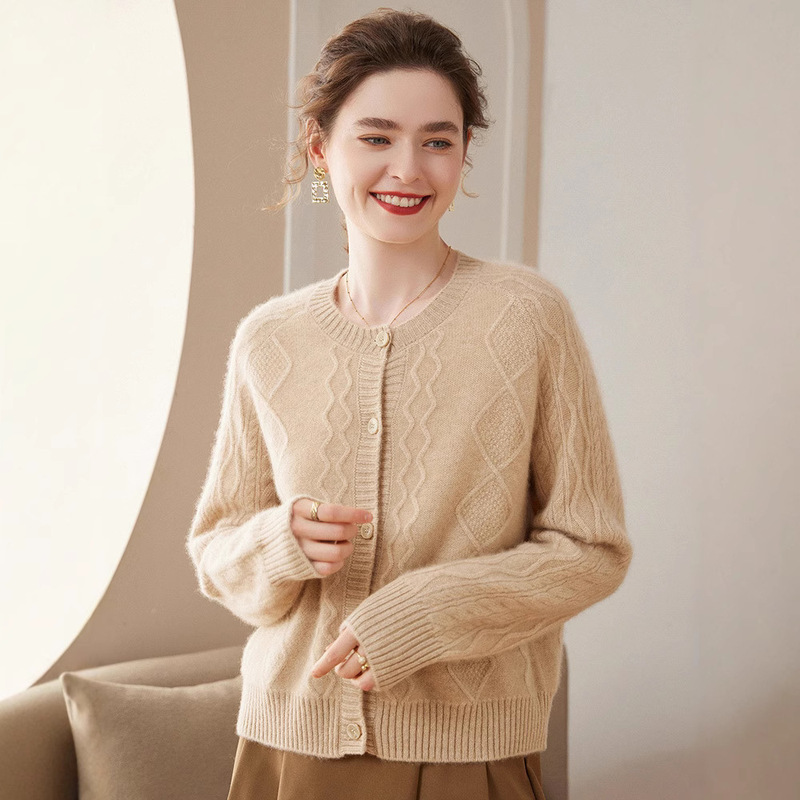 Mountain Cashmere Sweater Women's Thickened Cardigan 2024 Autumn and Winter New Round Neck Loose Casual Solid Color All-match Knitted Jacket
