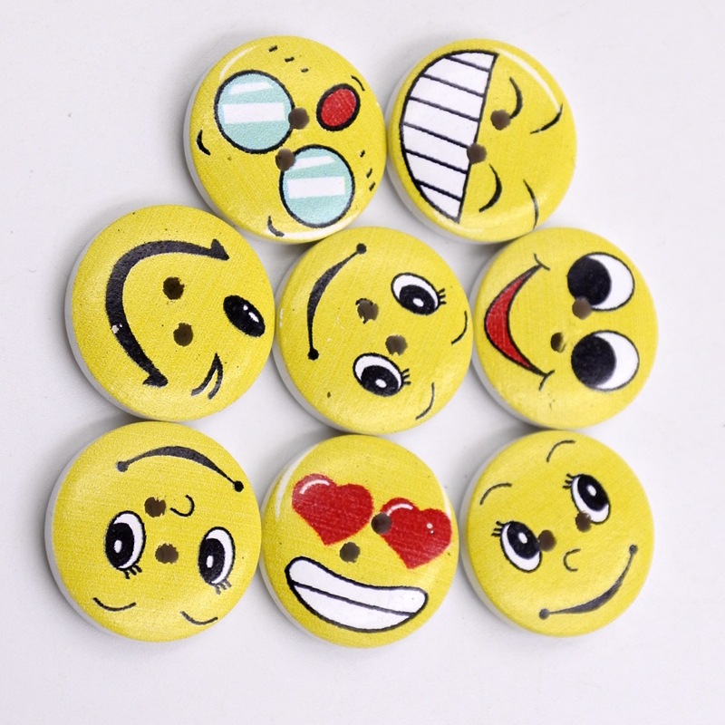 1.5/2/2.5cm paquete de emoji de fondo blanco de madera botones pintados botones de madera decorativos de madera 50/100 piezas por paquete