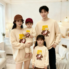 炸街新款亲子装立体帽子小熊一家三口四口2025秋冬卫衣童装家庭装