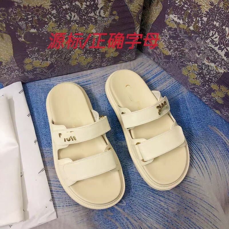 2025 summer European and American d letter hook and loop slippers home thick-soled sandals casual beach shoes flat sandals women 2025 summer European and American d letter hook and loop slippers home thick-soled sandals casual beach shoes flat sandals women