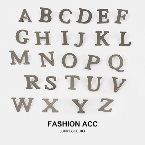 Titanium steel 26 English letter brooch for men and women, simple pin badge pin decoration, Xiao Zhan's same style clothing accessories