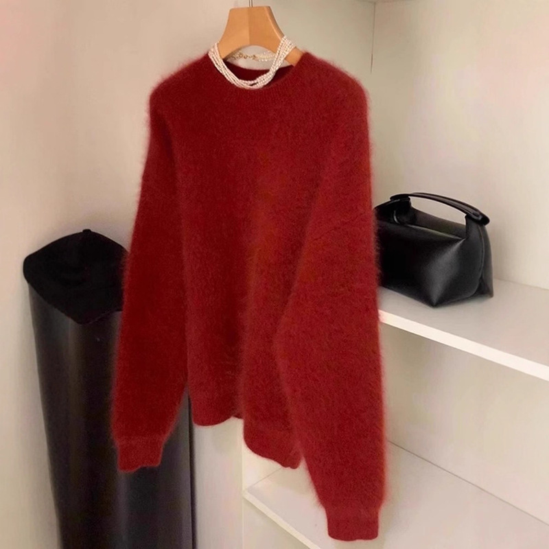 Whitening Christmas Red Mink Velvet Knitwear for Women in Autumn and Winter, High-End and Super Nice Knitted Knitwear, European Goods, Beautiful Thick Tops