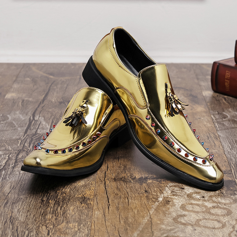 Golden low chelsea square toe
