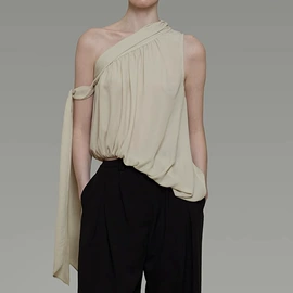 连衣裙;时尚休闲套装;休闲裤