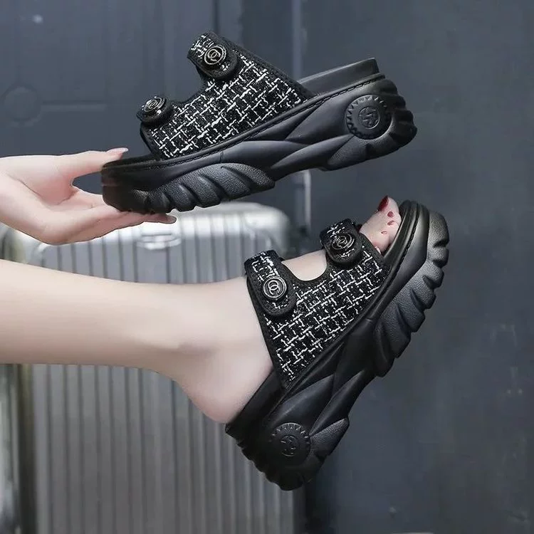 Тапки с толстой подошвы для женского летнего ношения 2025 новый наклейка на кондитерскую