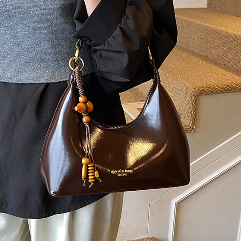 Light Luxury Banquet Handbag For Women 2026 New Fashion High-End Shoulder Underarm Bag Simple Commuter Crossbody Bag - Thumbnail 3