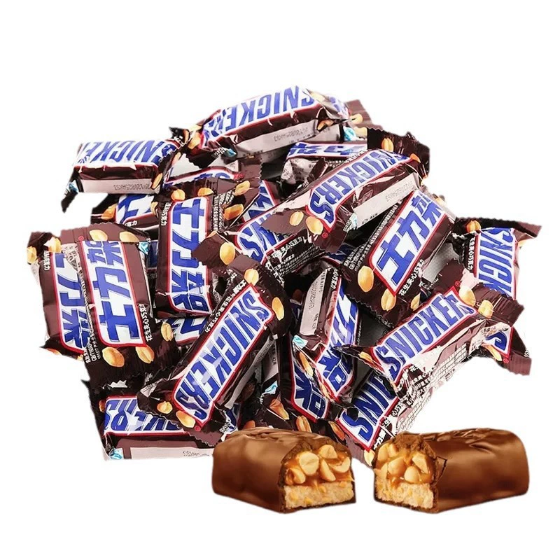 Candy Snickers 20 g mini bars, bulk pack for parties and snacks