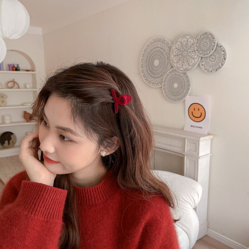 Flocking bangs clip