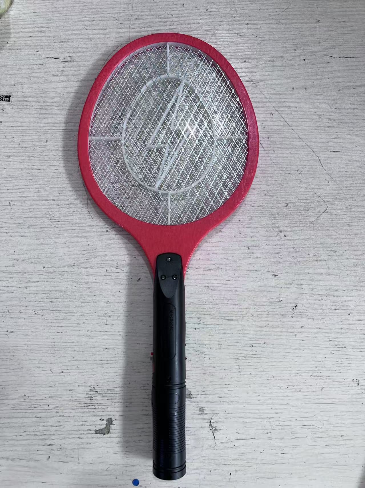 Venta caliente transfronteriza eléctrica mosquito swatter Brasil enchufe recargable mosquito swatter potente hogar mosquito swatter venta al por mayor