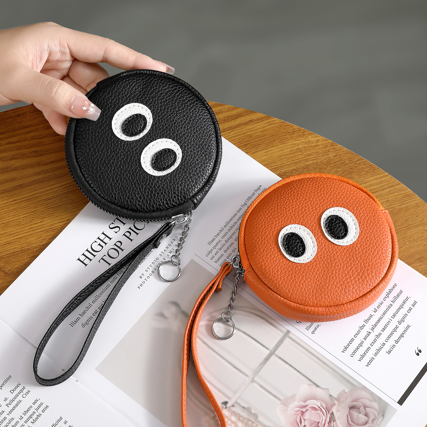 Cartera de cambio de piel suave transfronteriza damas 2025 nuevo lindo cartón cremallera bolsa de monedas bolsa de auriculares bolsa de almacenamiento bolsa pequeña