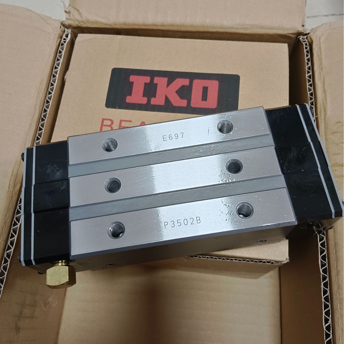 IKO螺栓滚轮轴承直线滚子轴承SR3270特价优惠