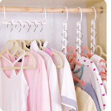 多功能神奇魔术衣架 挂钩折叠旋转收纳衣架现货