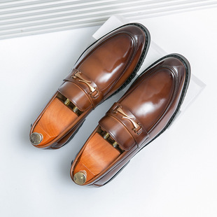 2025 British Trendy Business Men's Wedding Dress Leather Shoes Casual Lazy One-Pin Horse Buckle Loafers