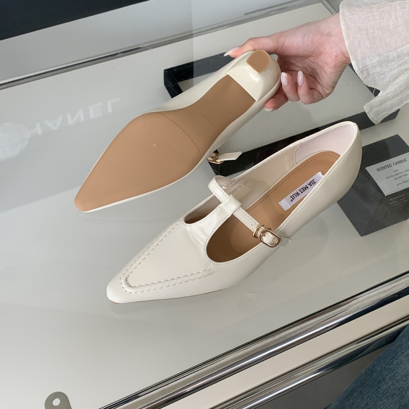 Xiaoxiangfeng 2025 春の女性用シングルシューズ、中空の小さなスクエアトゥ、スティレットヒール、人気のメリージェーンシューズ、女性用ニッチホワイトハイヒール|undefined
