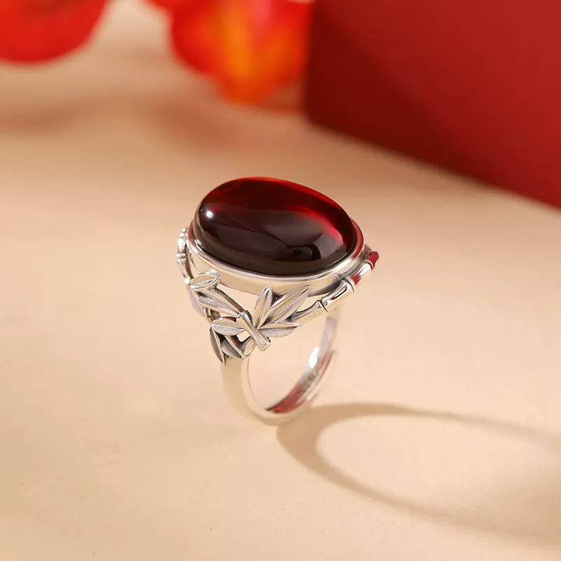 悦宝珠宝S925纯银血珀复古做旧竹节竹叶蛋面戒指新中式国潮银指环