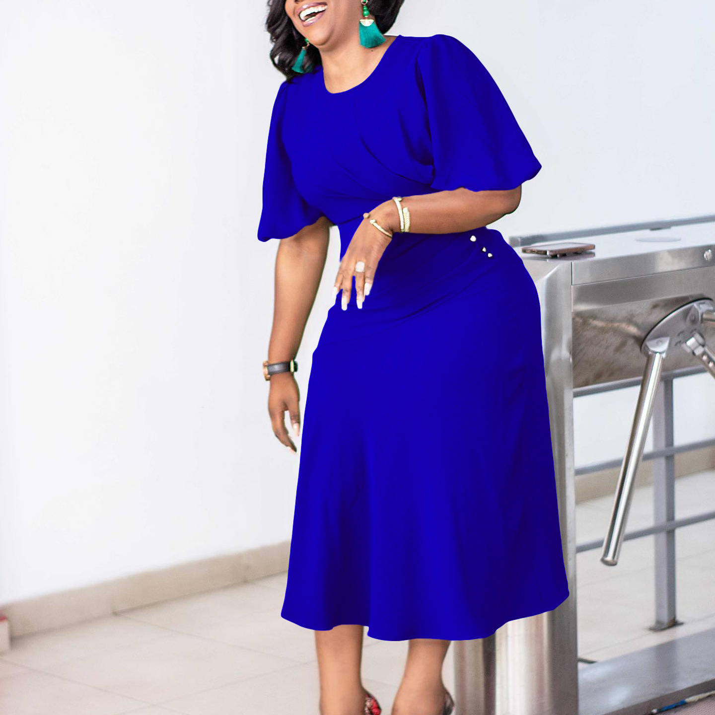 Button Design Elegant Style Wholesale Women'S Elegant Button Solid Color Banquet Round Neck Half Sleeve Sheath Dress