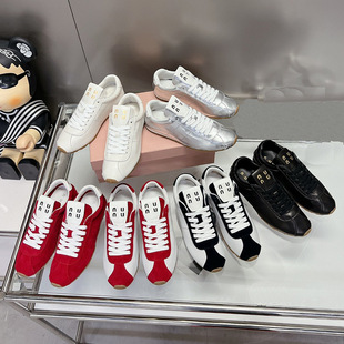 2025�紺�¿���Ƥ�͹�ƽ����ɫ��Ӗ����ЬŮ�\��ϵ�����e�\��Ь