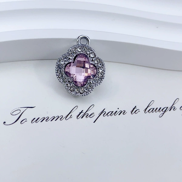 Light luxury four-leaf clover diamond (UV plated)