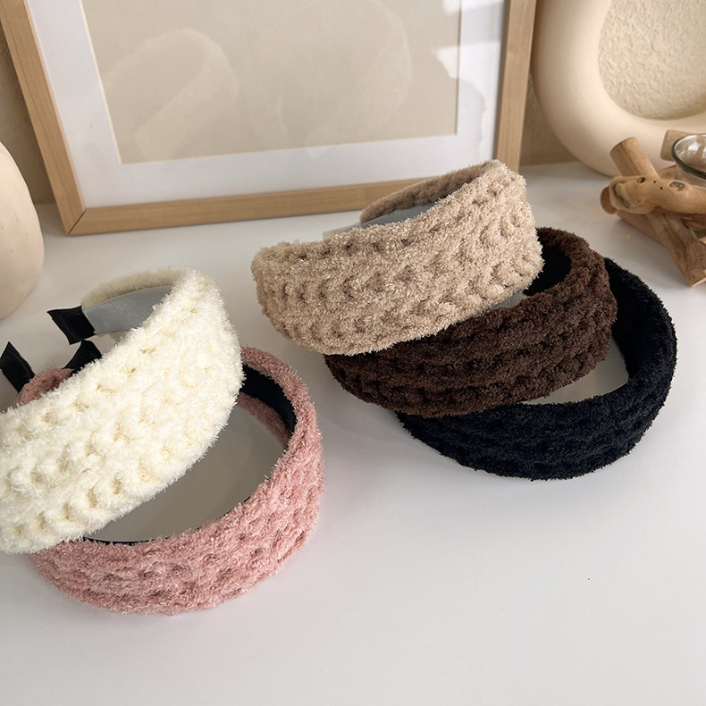 Autumn And Winter Woolen Hair Band Wide Side Headband display picture 2