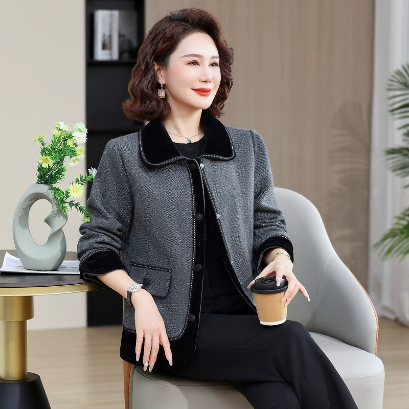 Мама весеннее платье маленькое ароматное пальто короткая 2025 новая женская одежда среднего и пожилого возраста весенне-осенний иностранный топ