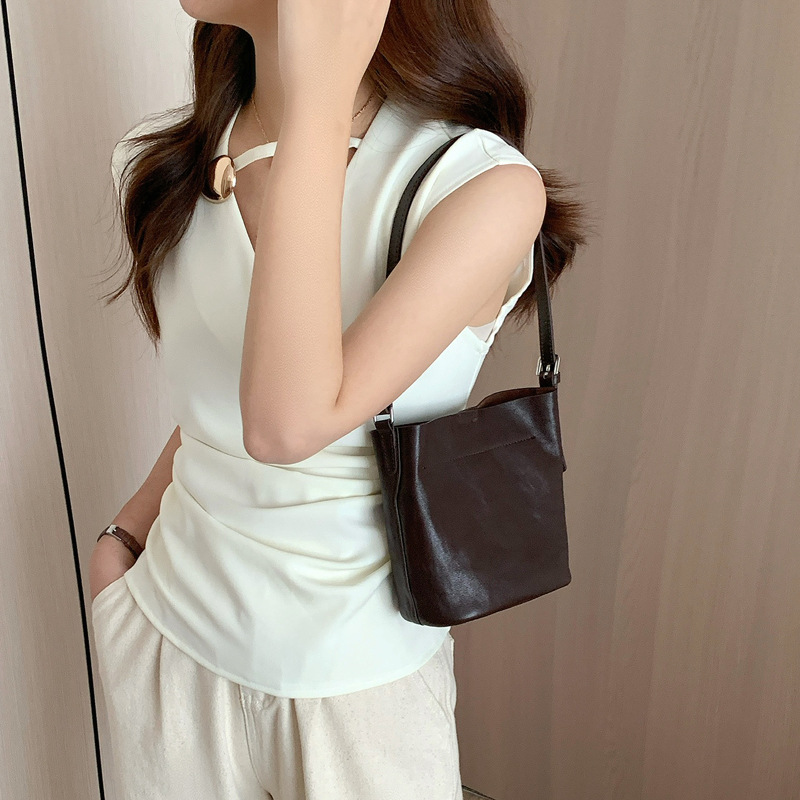 【 Genuine leather 】 Head layer cowhide bucket minimalist style single shoulder armpit women's crossbody small bag_voghion.com