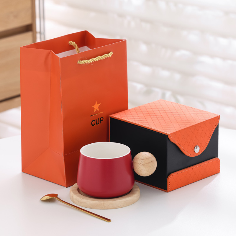Taza de café de moda, regalo de mano, taza de cerámica, taza de roble, mango de taza con plato, cuchara, caja de regalo, bolsas, LOGO grabado