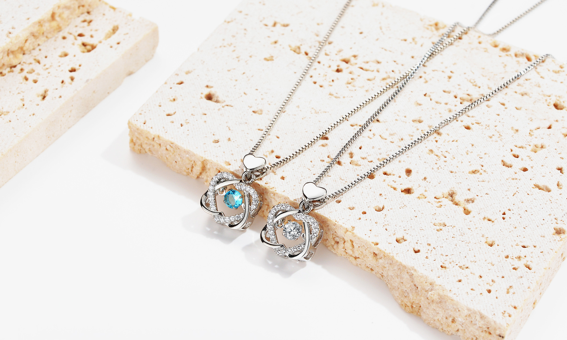 Elegant Heart Shape Copper Plating Rhinestones Pendant Necklace