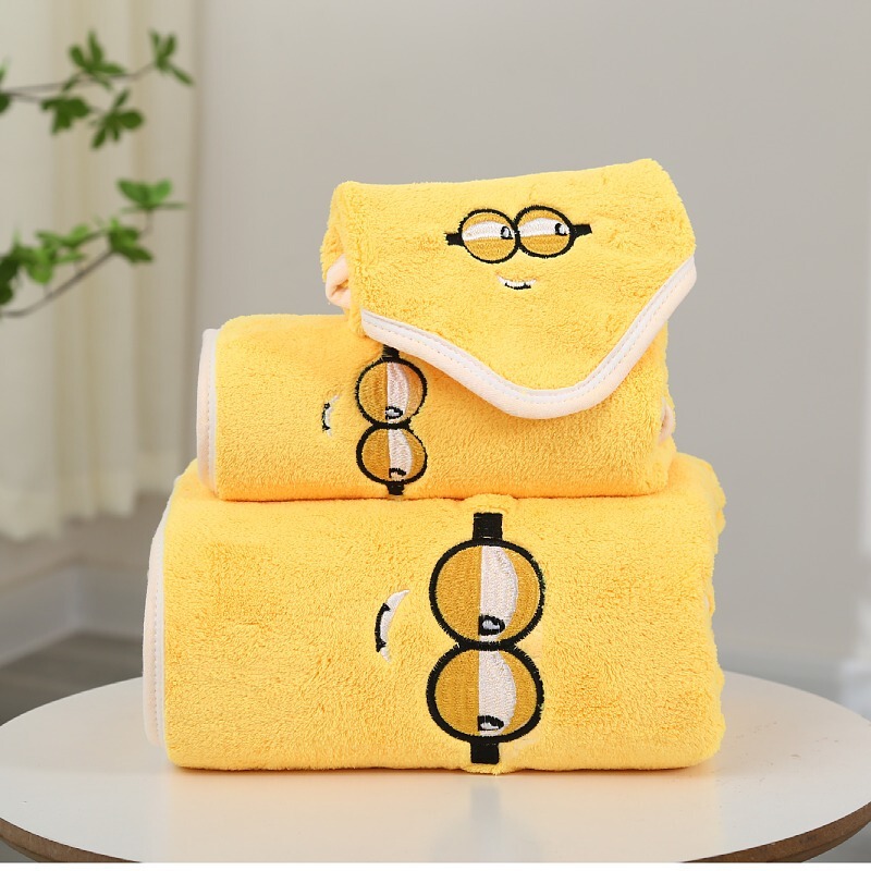 Customized Logo Minion Small Towel Bath Towel Thickeneded Coral Velvet Suit Dake Little Yellow Duck Bath Towel Manufacturer Wholesale