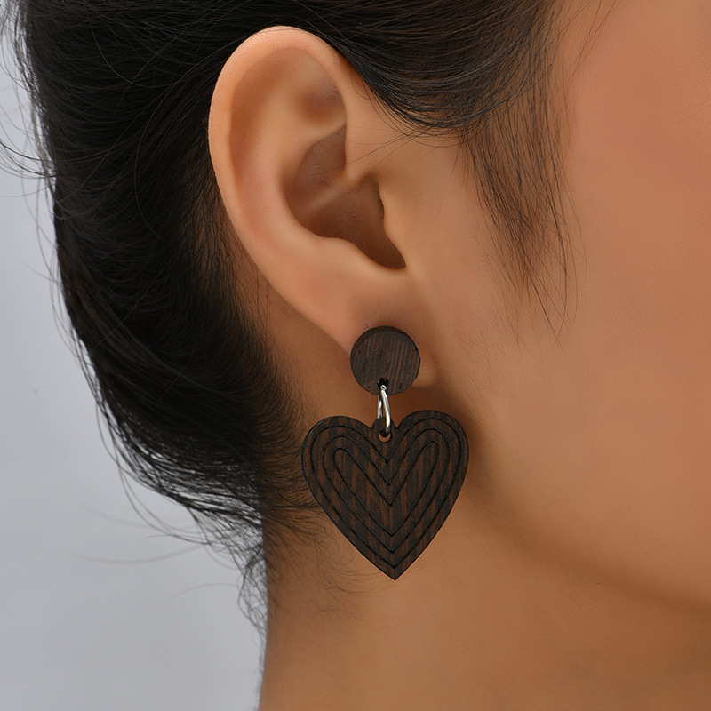 1 Pair Retro Heart Shape Wood Handmade Womenu0027S Drop Earrings