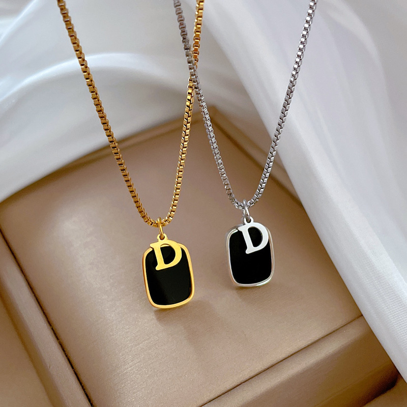【 All-titanium Steel 】 Square D-shaped minimalist style furnace real gold necklace, female Instagram influencer collarbone chain pic 2