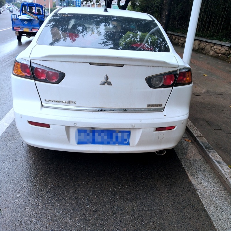 Suitable for 2009-2016 Mitsubishi Lancer Rear Wing, Lancer Modification Special Punch-Free Carbon Fiber Pattern Pressure Rear Wing