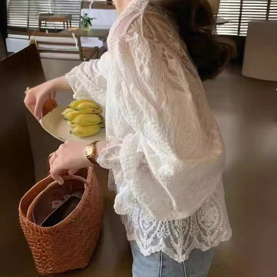 Factory Spring and Autumn New Unique Chic Beautiful Top Korean Style High-end Fragrance Hollow Lace Niche Shirt