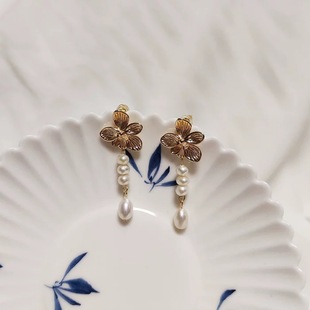 Natural Freshwater Pearl Flower Earrings Women's Niche Design High-end New Year Earrings 2025 New Arrival All-match Fashion