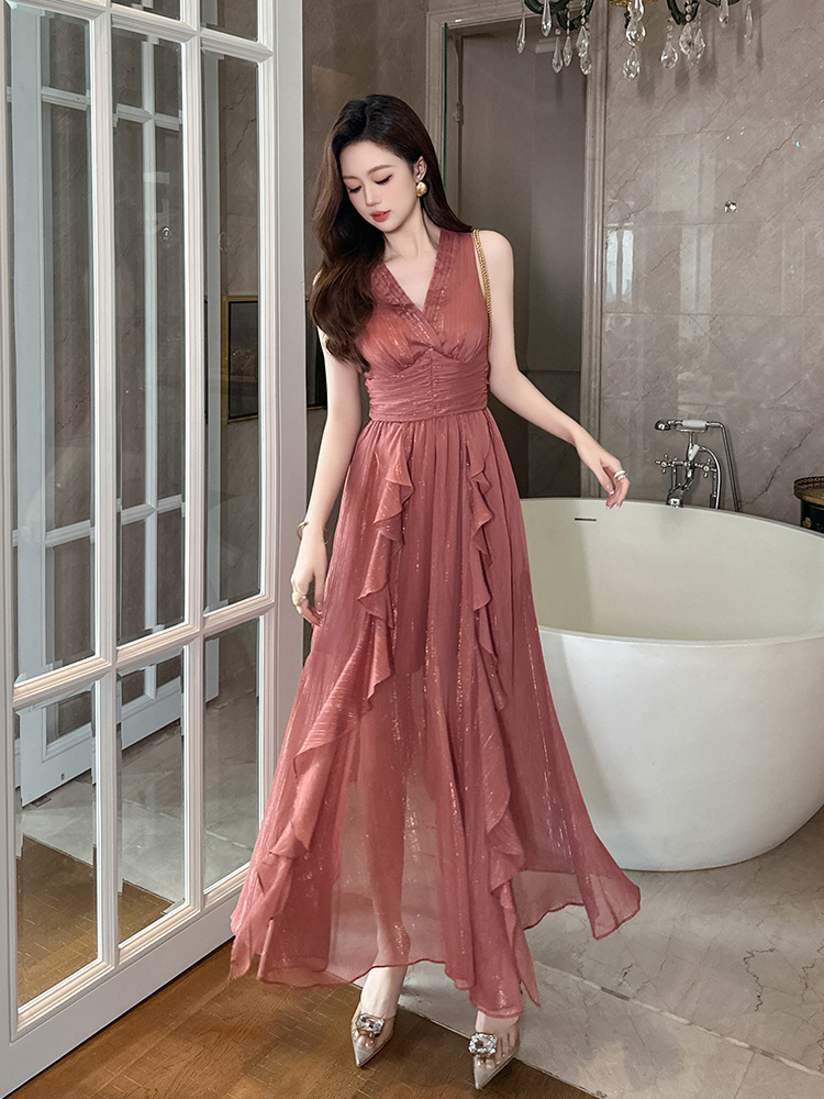 Váy maxi đi biển phong cách Pháp cổ chữ V eo thon dáng bất đối xứng chất liệu voan — Màu đen