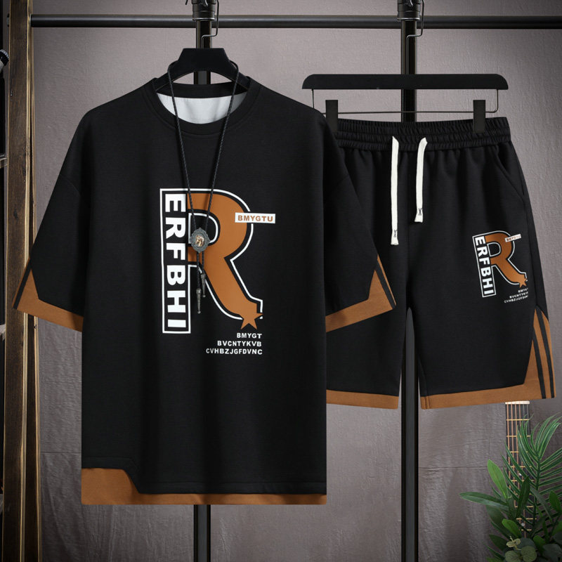 Un conjunto de pantalones cortos de manga corta para hombre con nueva camiseta de seda de hielo para hombre 2024