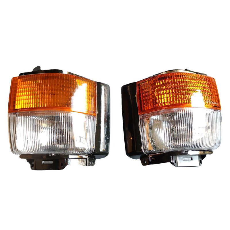 Suitable for NISSAN CWB520 cab bumper turn light corner lamp lighting UD NISSAN accessories Suitable for NISSAN CWB520 cab bumper turn light corner lamp lighting UD NISSAN accessories