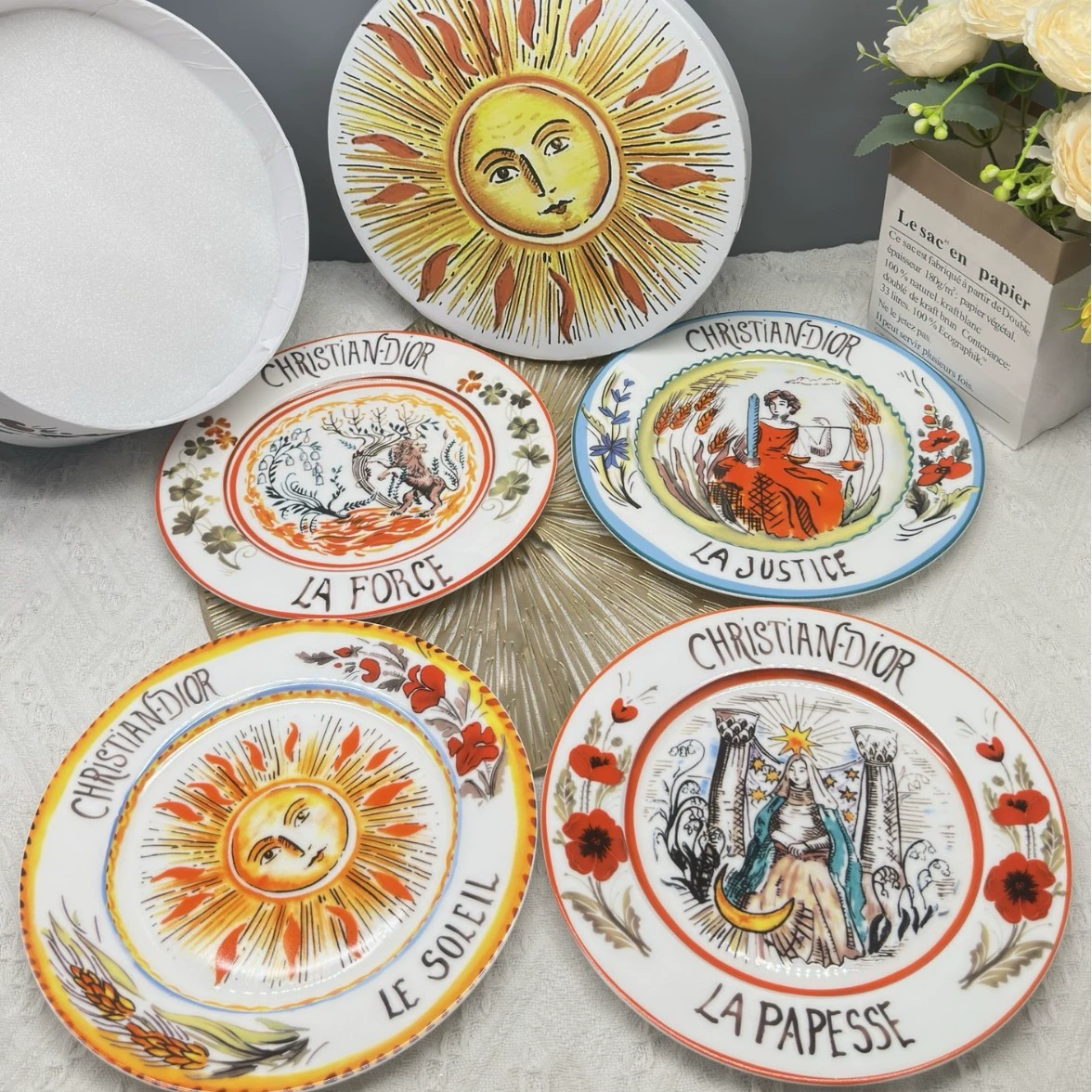 Ceramic Tableware Set, Retro Cartoon Light-Luxury Style, Assorted Plates & Cups (Gift)