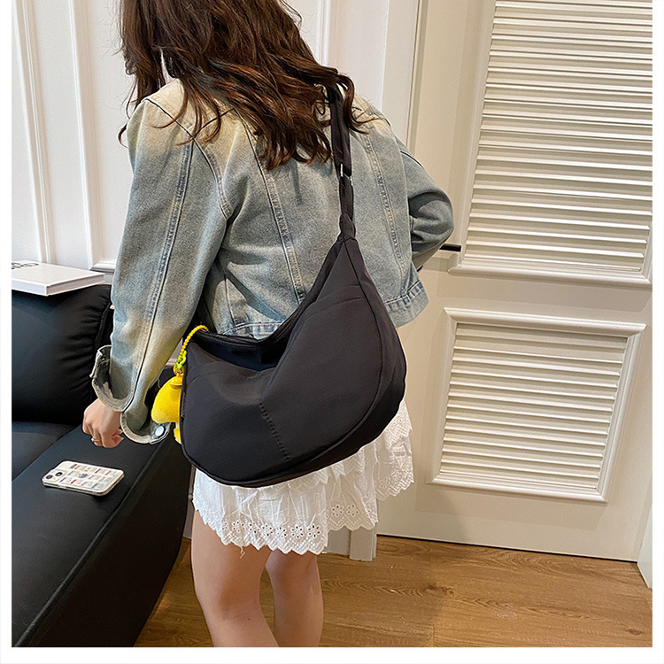 Simple solid-color canvas bag 2024 new style Japanese large-capacity single-shoulder dumpling bag, versatile for school and commuting crossbody bag undefined