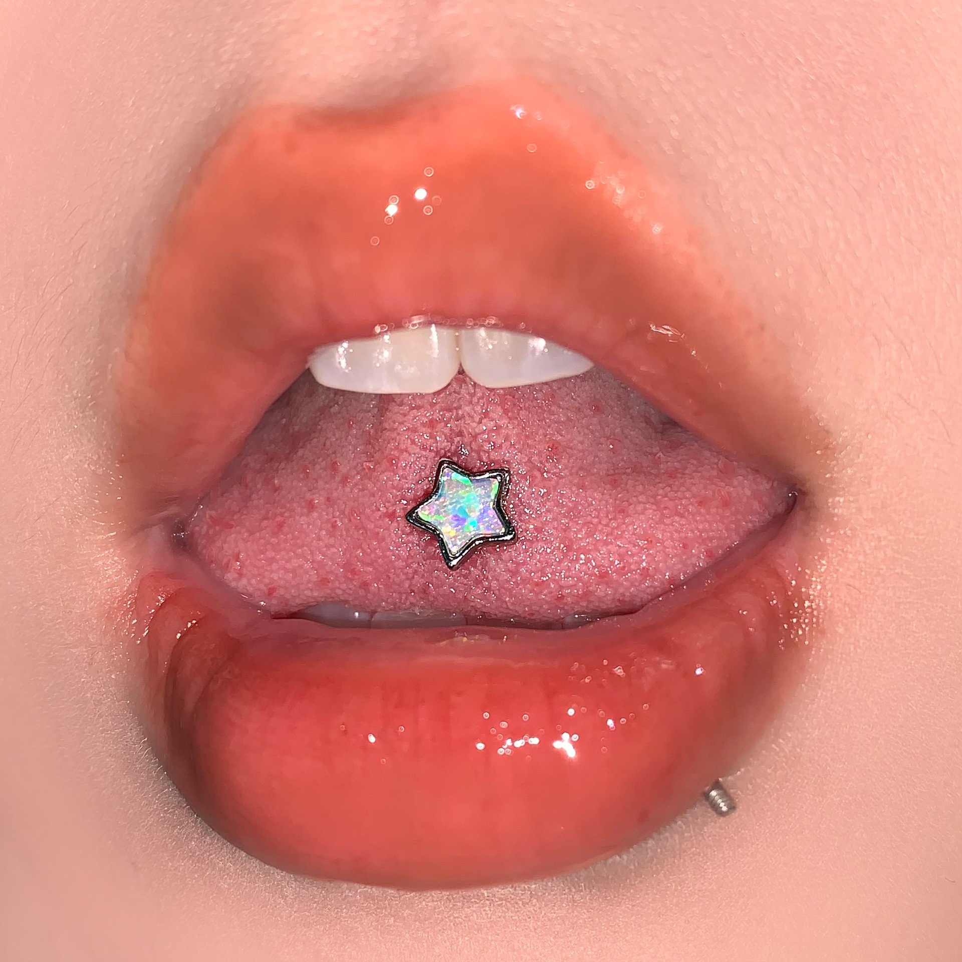 Pointed labret stud close-up product detail