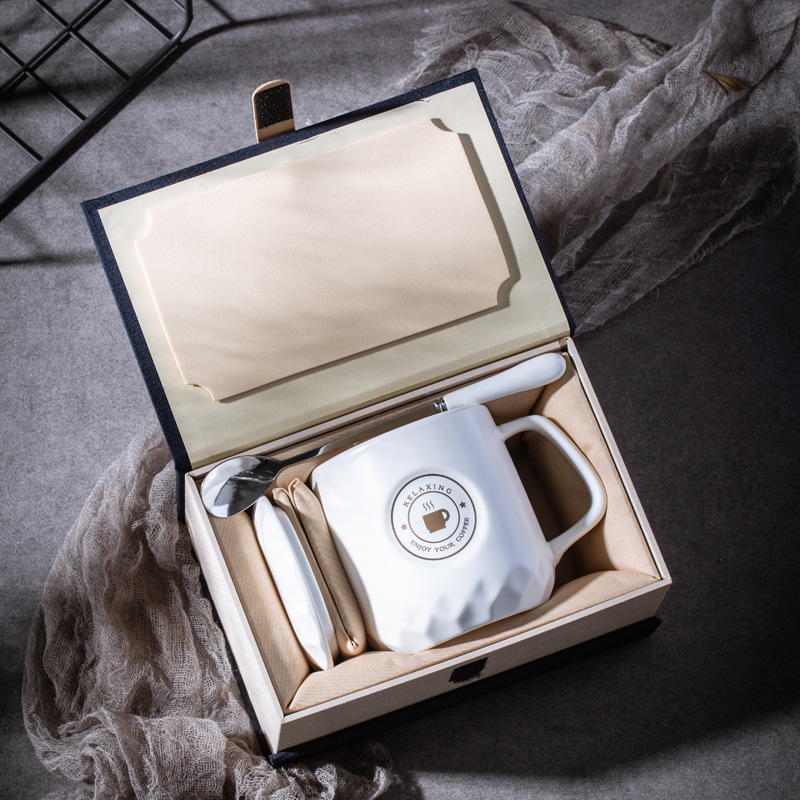 Taza de cerámica Juego de regalo de empresa Cuaderno Firma de libro Taza de bolígrafo Taza de café Regalo de mano con LOGOTIPO