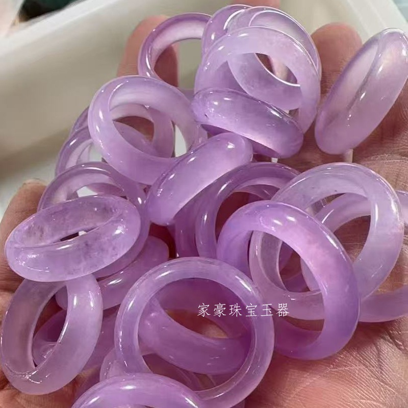 ミャンマーの氷種の指輪のバイオレットの漂う緑のリングの陽の緑の漂う花の春のカラーリングは指輪のリングの玉のリングを指します。|undefined