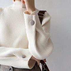 秋冬の新型の修身はやせていて、保温の中で外に半高襟のニットの女性の長袖の底のシャツの純色のセーターを着ます。