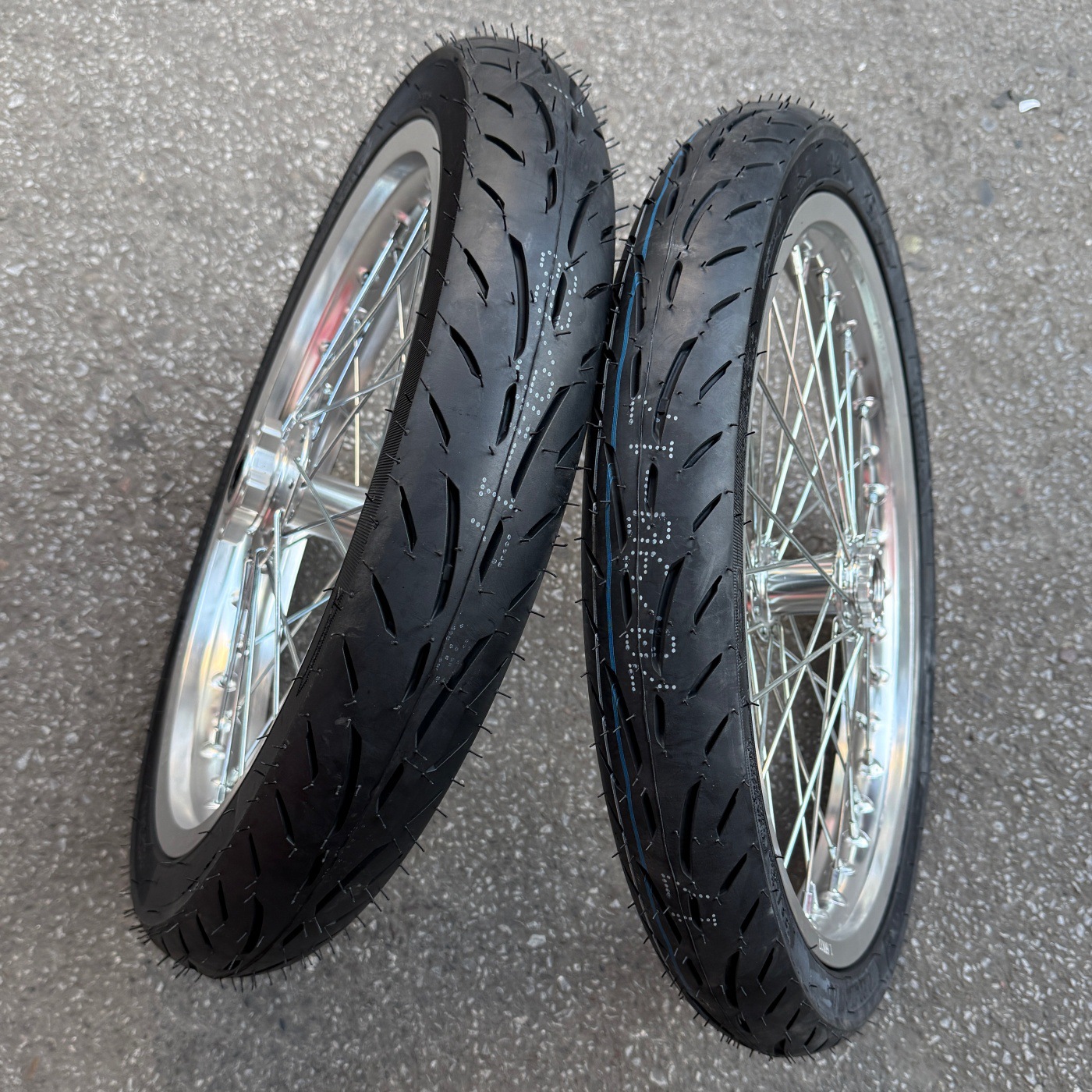 Suitable for Surron Light Bee X modified front 1.60-17 and rear 2.15-17 slick tire wheel set assembly 17inch wheel hub